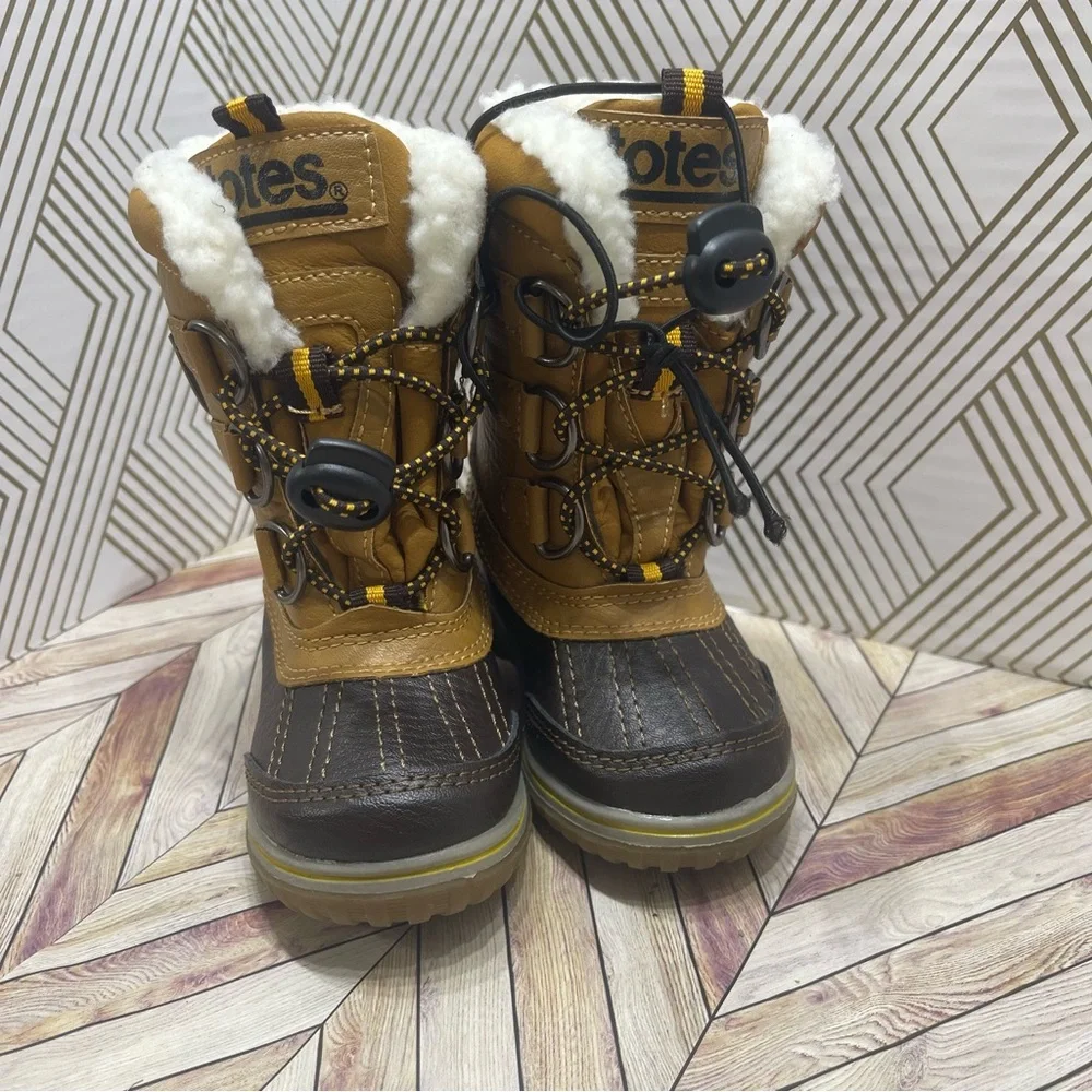 Totes David Toddler Boys Insulated Winter Boots NWT size 5M NWOT G10‎